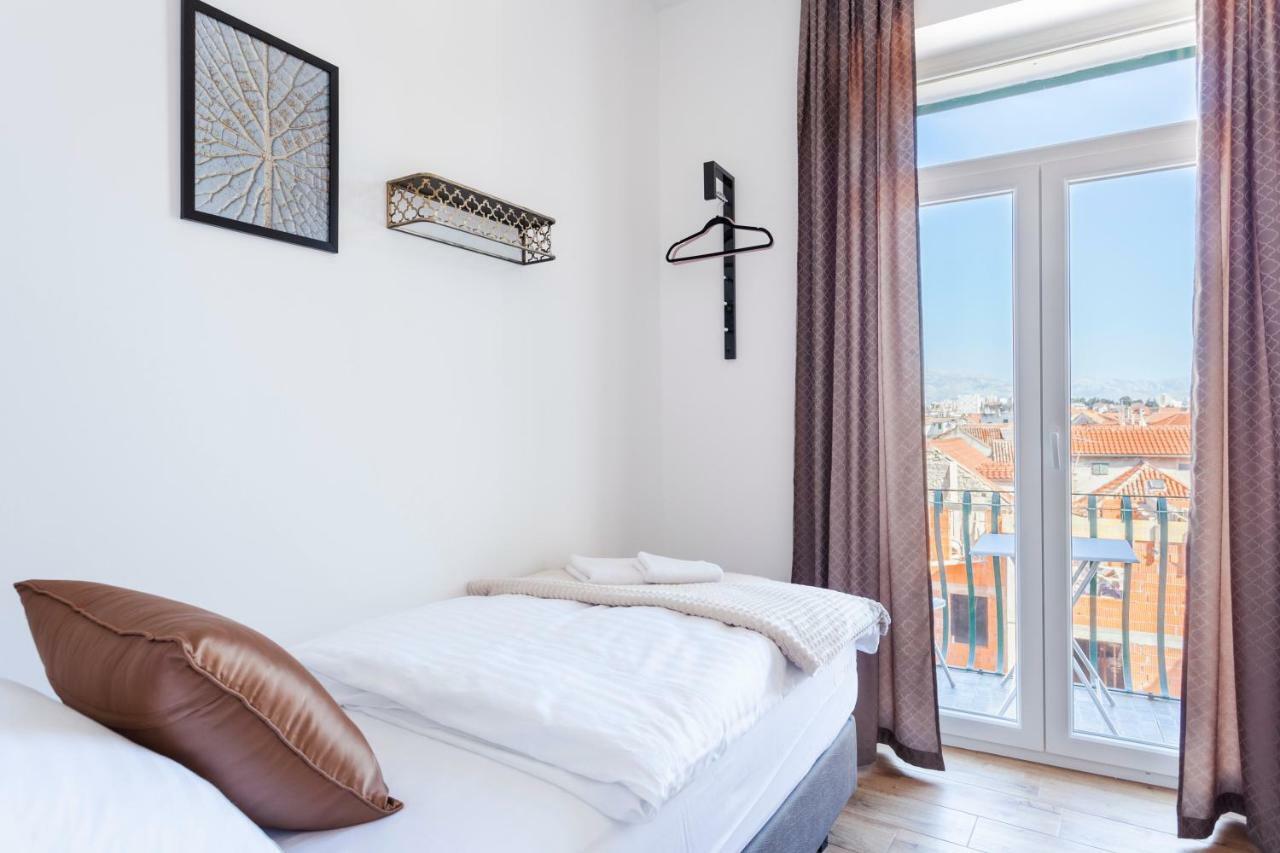 Cozy Apartment Lile In The Heart Of Old Town สปลิท ภายนอก รูปภาพ