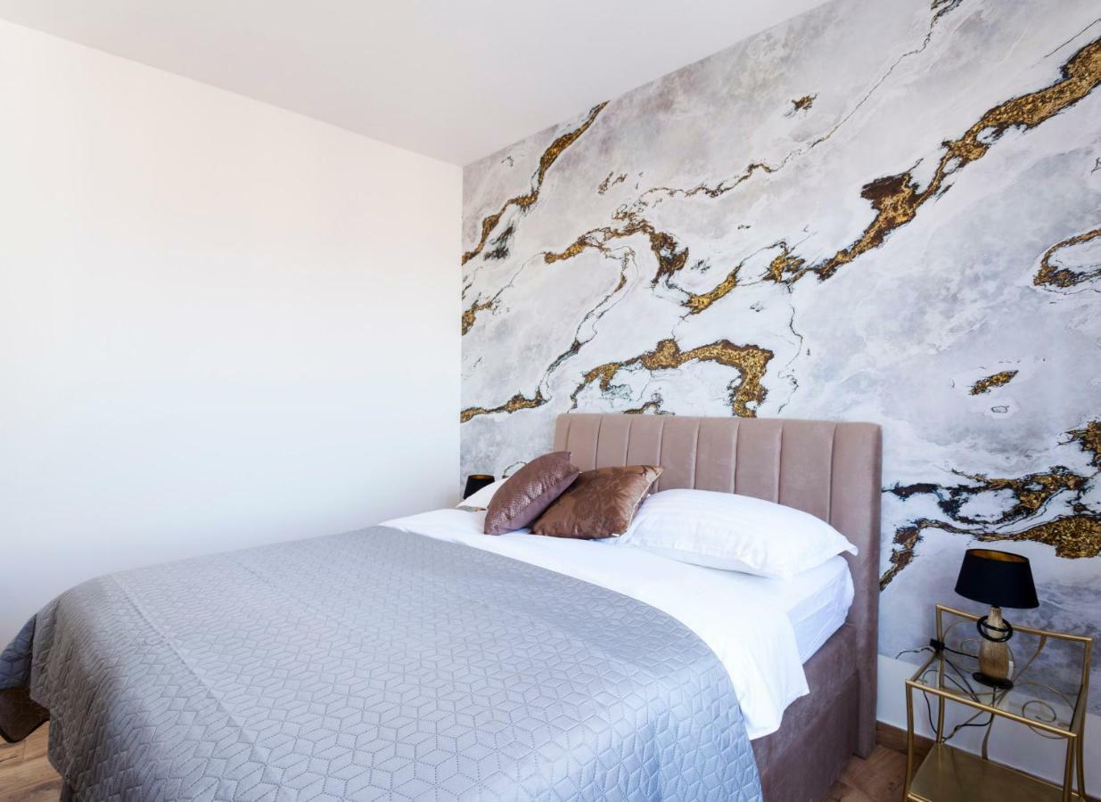 Cozy Apartment Lile In The Heart Of Old Town สปลิท ภายนอก รูปภาพ