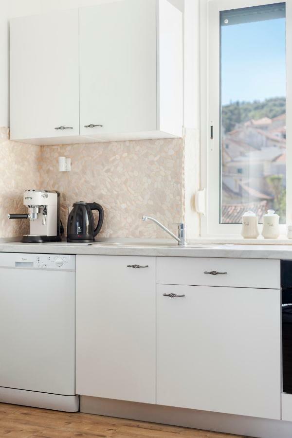 Cozy Apartment Lile In The Heart Of Old Town สปลิท ภายนอก รูปภาพ